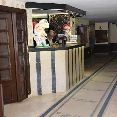 Hotel Gold Twins 3*